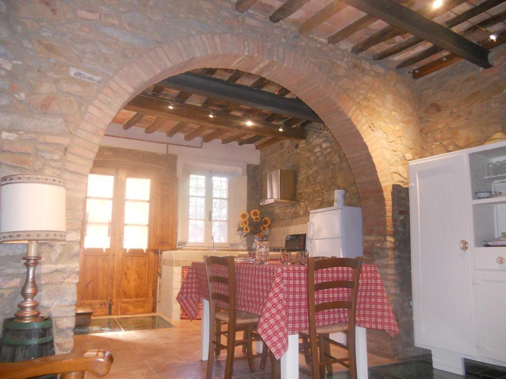 Apartment Casa Antica Chianni Zimmer foto